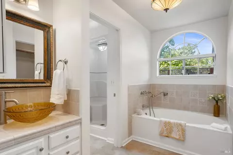 Bath - 37 Sage Way, Napa, CA 94559 photo 3 of 7