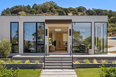 699 Hawthorne Dr, Tiburon, CA 94920