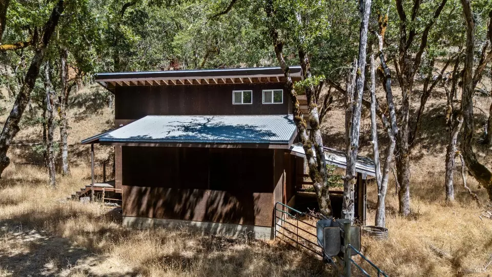  19401 Tomki Rd, Redwood Valley, CA 95470 photo 3