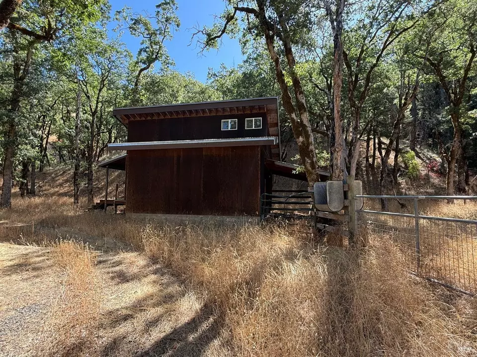  19401 Tomki Rd, Redwood Valley, CA 95470 photo 4