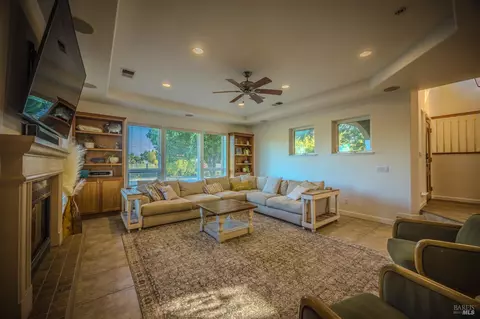 Living - 4100 Bisordi Ln, Fulton, CA 95439 photo 5 of 6