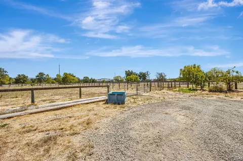 Exterior - 4100 Bisordi Ln, Fulton, CA 95439 photo 8 of 14