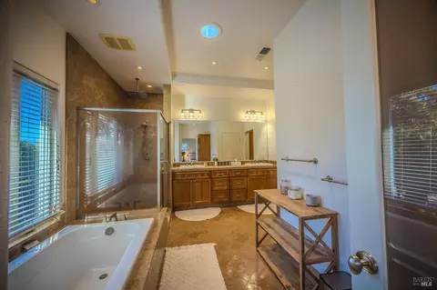 Bath - 4100 Bisordi Ln, Fulton, CA 95439 photo 5 of 5