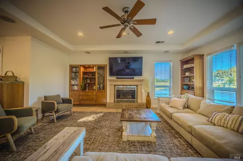 Living - 4100 Bisordi Ln, Fulton, CA 95439 photo 2 of 6