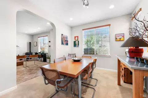 Dining - 4168 Summer Gate Ave, Vallejo, CA 94591 photo 2 of 5