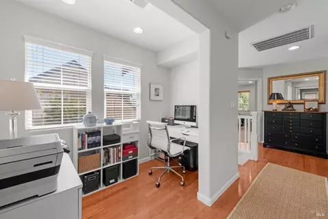 Entry Way - 4168 Summer Gate Ave, Vallejo, CA 94591 photo 7 of 9