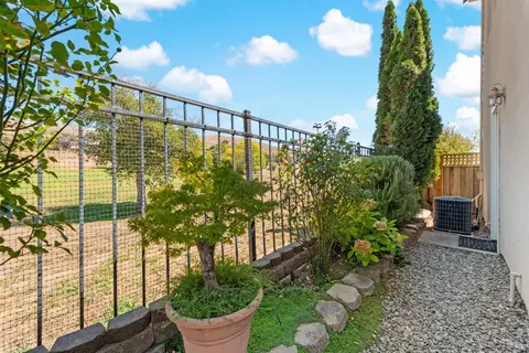 Exterior - 4168 Summer Gate Ave, Vallejo, CA 94591 photo 10 of 23