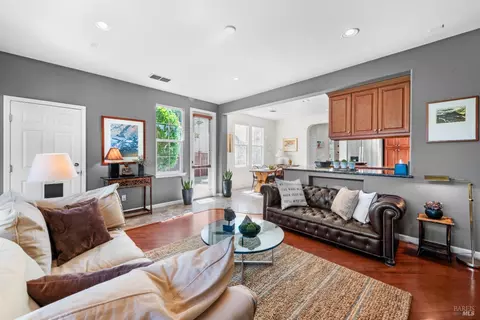 Living - 4168 Summer Gate Ave, Vallejo, CA 94591 photo 8 of 9