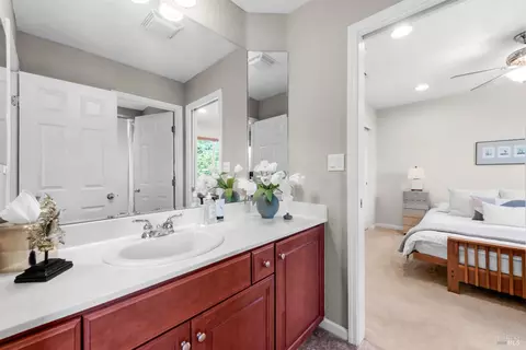 Bath - 4168 Summer Gate Ave, Vallejo, CA 94591 photo 14 of 14