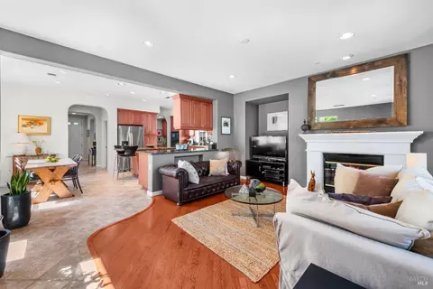 Living - 4168 Summer Gate Ave, Vallejo, CA 94591 photo 9 of 9