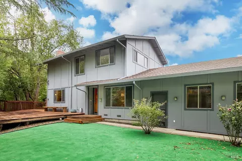3 Glen Dr, Fairfax, CA 94930