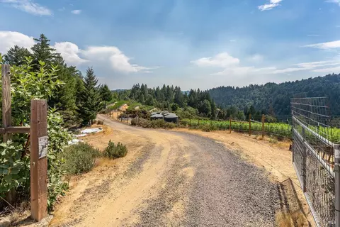 19450 Tomki Rd, Redwood Valley, CA 95470