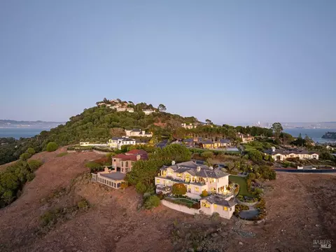 139 Gilmartin Dr, Tiburon, CA 94920
