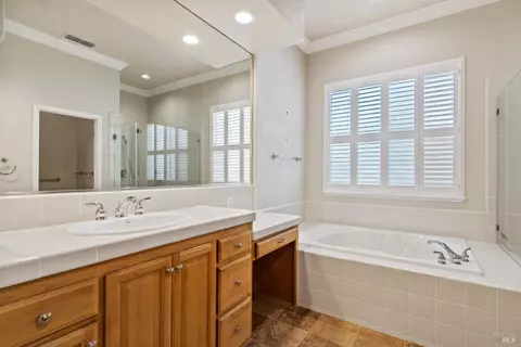 1358 Swainson Ct, Vallejo, CA 94591 photo 24