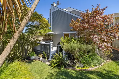 Exterior - 614 Wateree St, Sausalito, CA 94965 photo 7 of 8