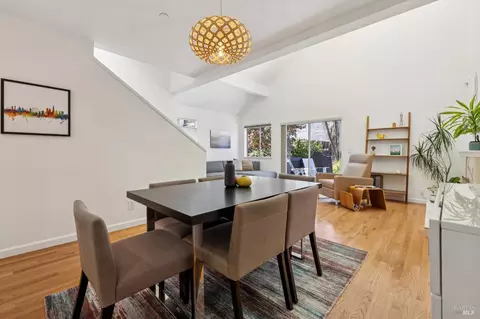 Dining - 614 Wateree St, Sausalito, CA 94965 photo 3 of 4