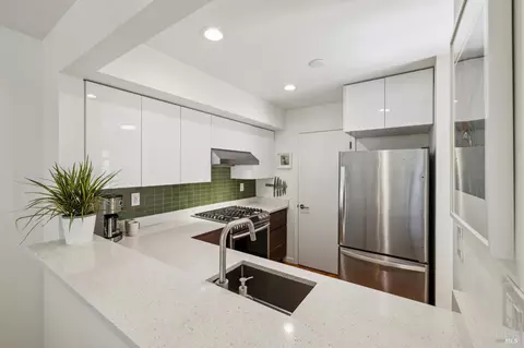 Kitchen - 614 Wateree St, Sausalito, CA 94965 photo 2 of 6