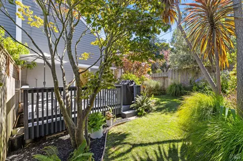 Exterior - 614 Wateree St, Sausalito, CA 94965 photo 6 of 8