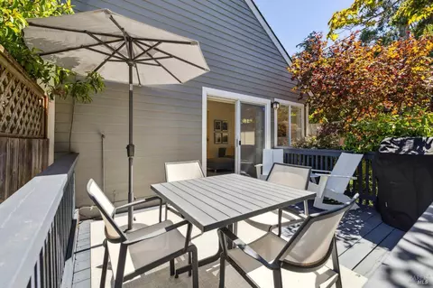 Exterior - 614 Wateree St, Sausalito, CA 94965 photo 4 of 8