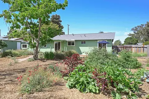 5227 Wendell Ln, Sebastopol, CA 95472