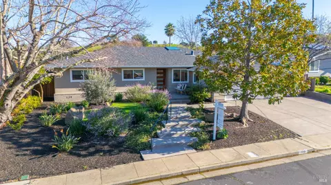739 Tamarack Dr, San Rafael, CA 94903