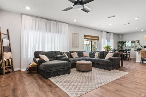 1090 Davidson Ct, Dixon, CA 95620 photo 12