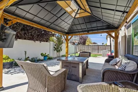 1090 Davidson Ct, Dixon, CA 95620 photo 26