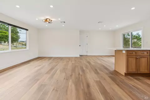 6700 Moro St, Petaluma, CA 94952 photo 7