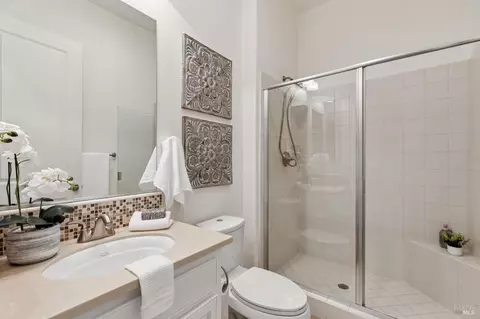 Bath - 3747 Beartooth Ln, Napa, CA 94558 photo 7 of 7