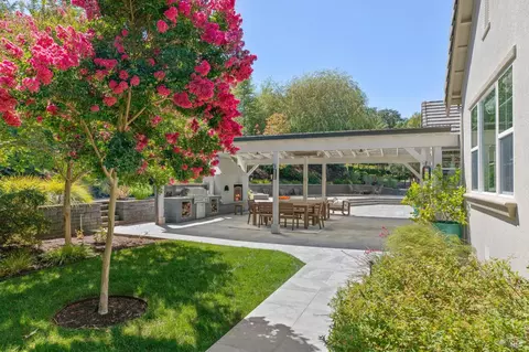 Exterior - 3747 Beartooth Ln, Napa, CA 94558 photo 10 of 37