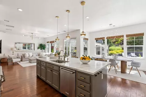 Kitchen - 3747 Beartooth Ln, Napa, CA 94558 photo 7 of 10