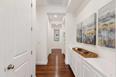 Entry Way - 3747 Beartooth Ln, Napa, CA 94558 photo 3 of 6