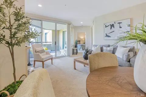 300 Deer Valley Rd #3P, San Rafael, CA 94903