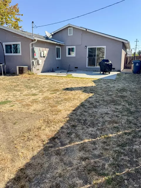 2065 Robin Dr, Fairfield, CA 94533 photo 56