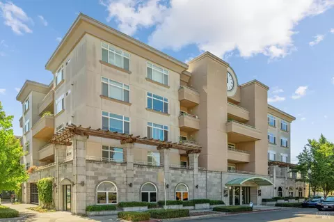 810 7th St #23, Santa Rosa, CA 95404
