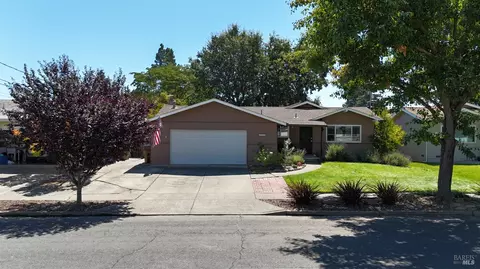 1605 Sequoia St, Napa, CA 94558