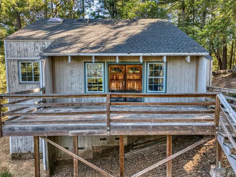 1561 Alcott Ln, Willits, CA 95490