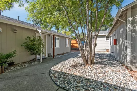 757 Waugh Ln, Ukiah, CA 95482 photo 4