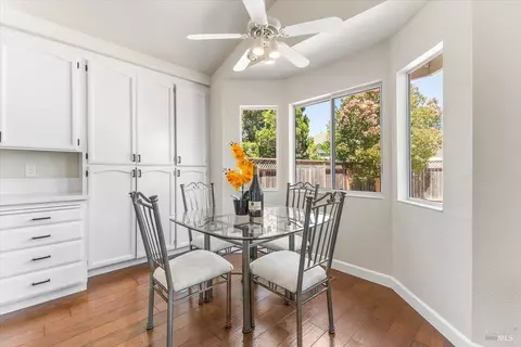 Dining - 687 Natalie Dr, Windsor, CA 95492 photo 4 of 4