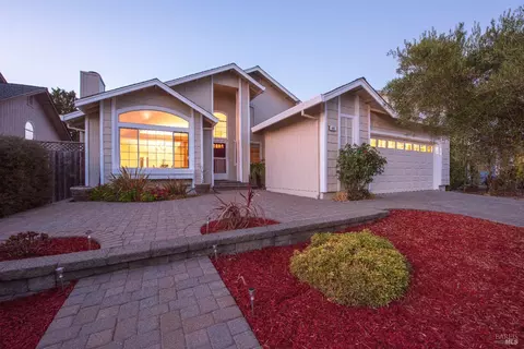 Exterior - 687 Natalie Dr, Windsor, CA 95492 photo 12 of 13