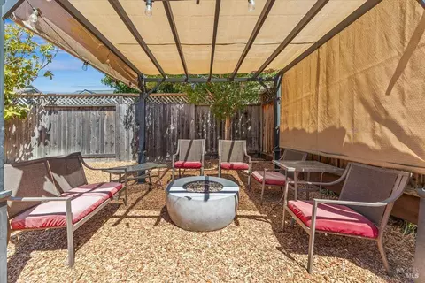 Exterior - 687 Natalie Dr, Windsor, CA 95492 photo 8 of 13