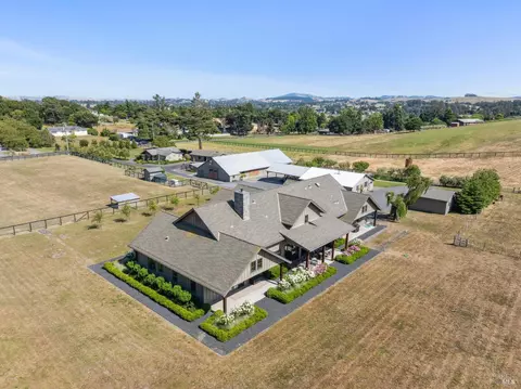 365-369 King Rd, Petaluma, CA 94952