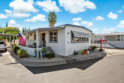 174 Lemon Tree Cir, Vacaville, CA 95687