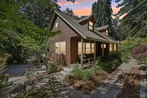 12657 Fiori Ln, Sebastopol, CA 95472