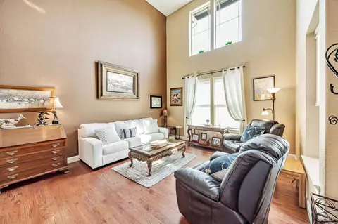 Living - 8453 Trione Cir, Windsor, CA 95492 photo 1 of 4