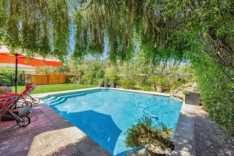Exterior - 8453 Trione Cir, Windsor, CA 95492 photo 11 of 14