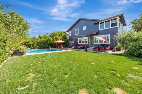 Exterior - 8453 Trione Cir, Windsor, CA 95492 photo 9 of 14