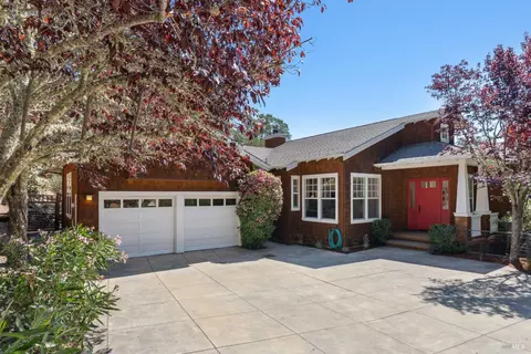 4 Snowden Ln, Fairfax, CA 94930