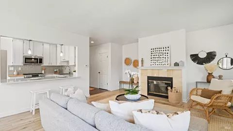 72 Parkview Cir, Corte Madera, CA 94925