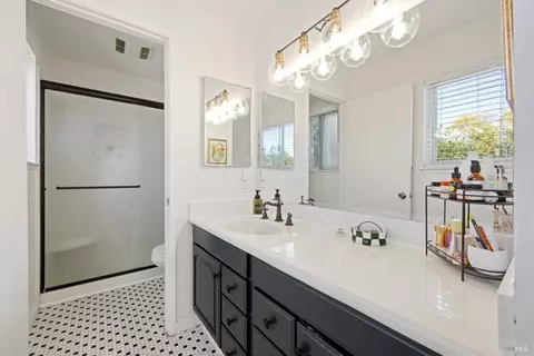 Bath - 310 Sunrise Way, Vallejo, CA 94591 photo 1 of 2